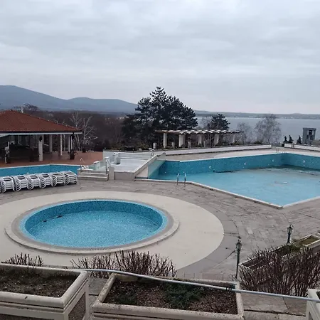 Black Sea Pearl Apartament Bŭnzarito